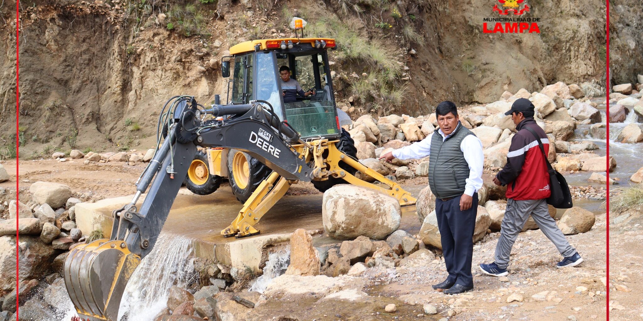 REALIZAMOS LABORES DE LIMPIEZA Y REHABILITACION EN ZONAS AFECTADAS TRAS HUAICO EN VIA LAMPA PARATIA.